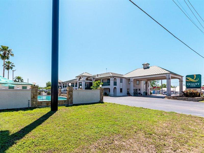 Quality Inn Three Rivers Εξωτερικό φωτογραφία