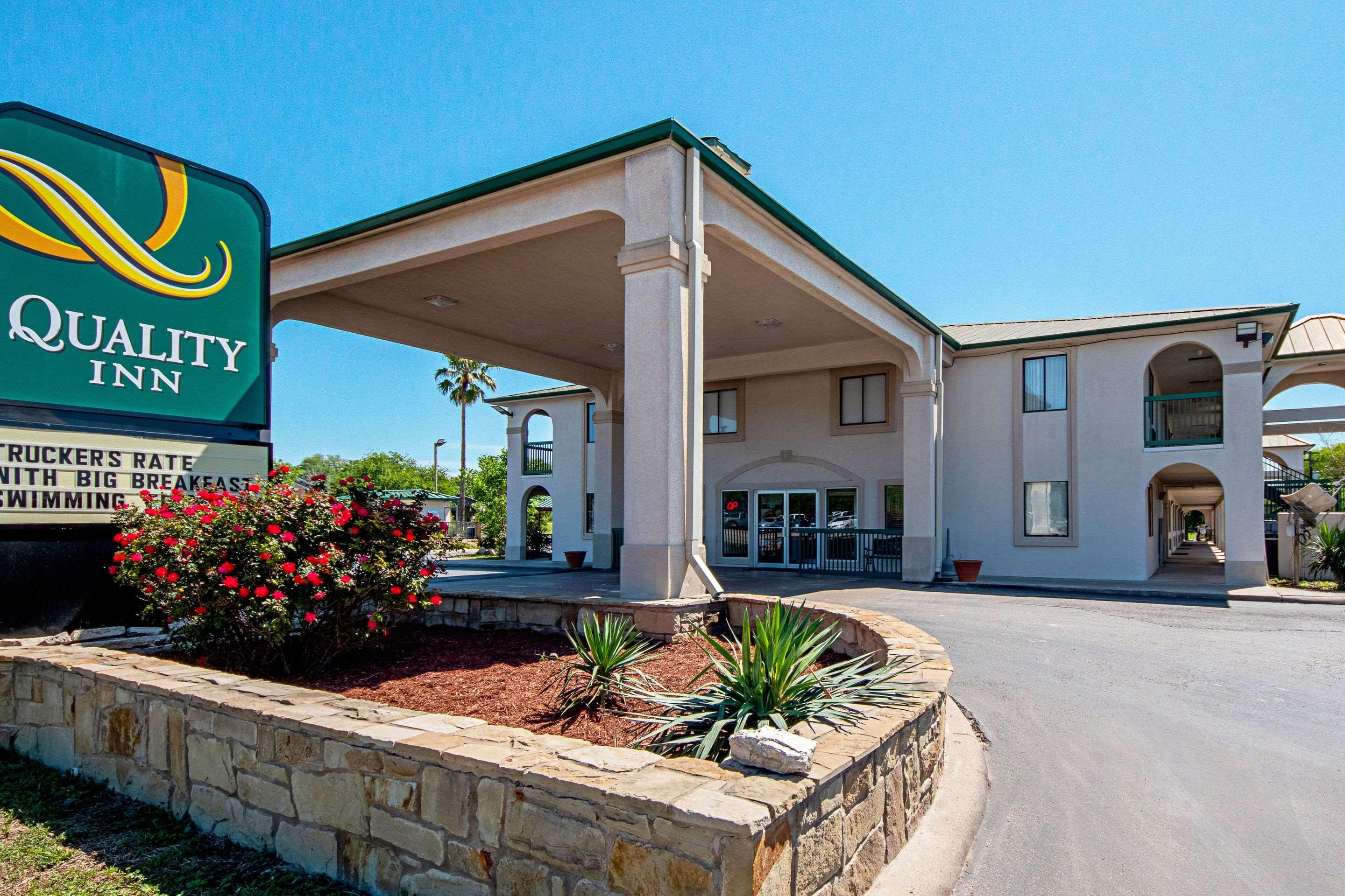 Quality Inn Three Rivers Εξωτερικό φωτογραφία