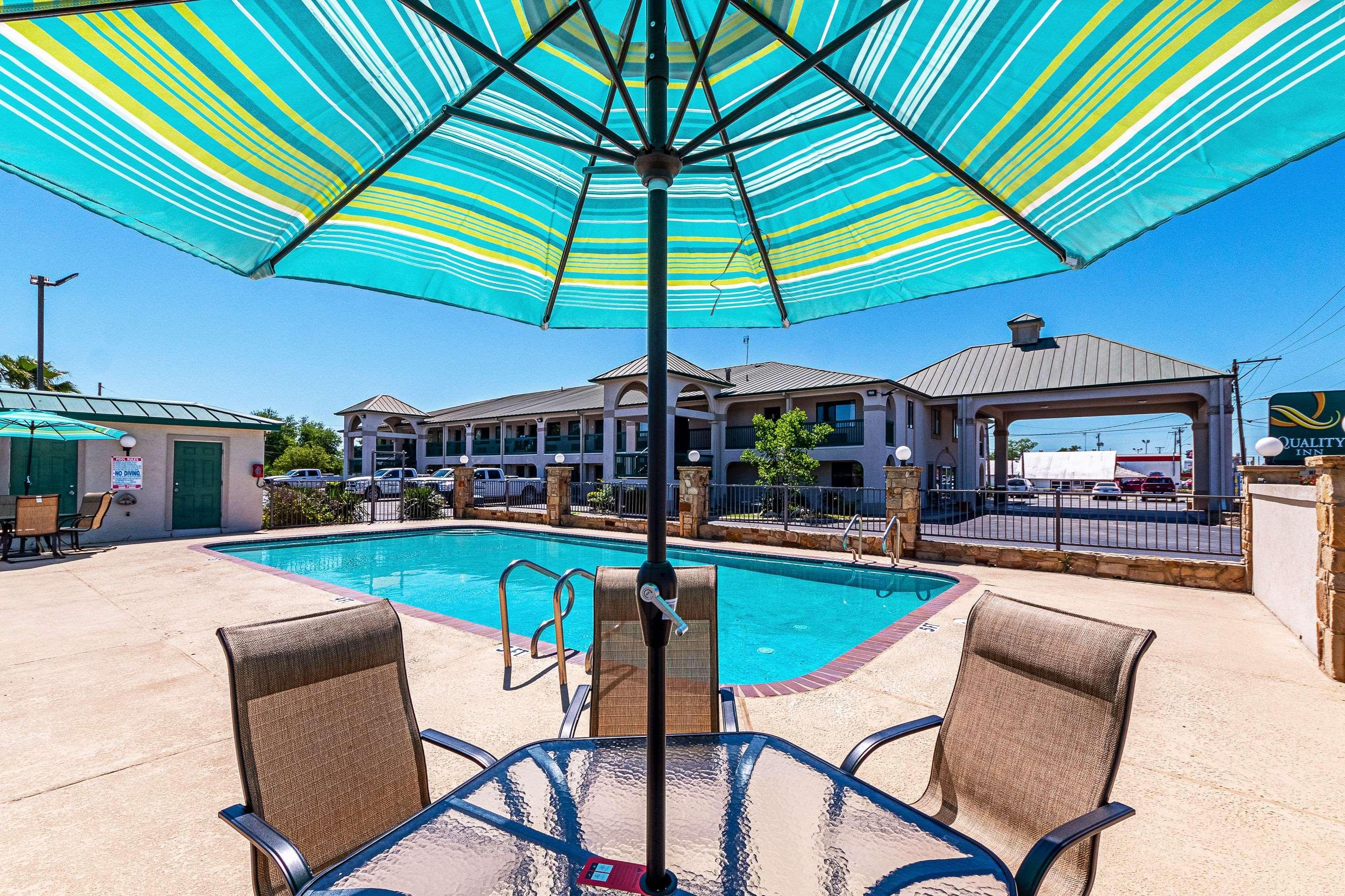 Quality Inn Three Rivers Εξωτερικό φωτογραφία
