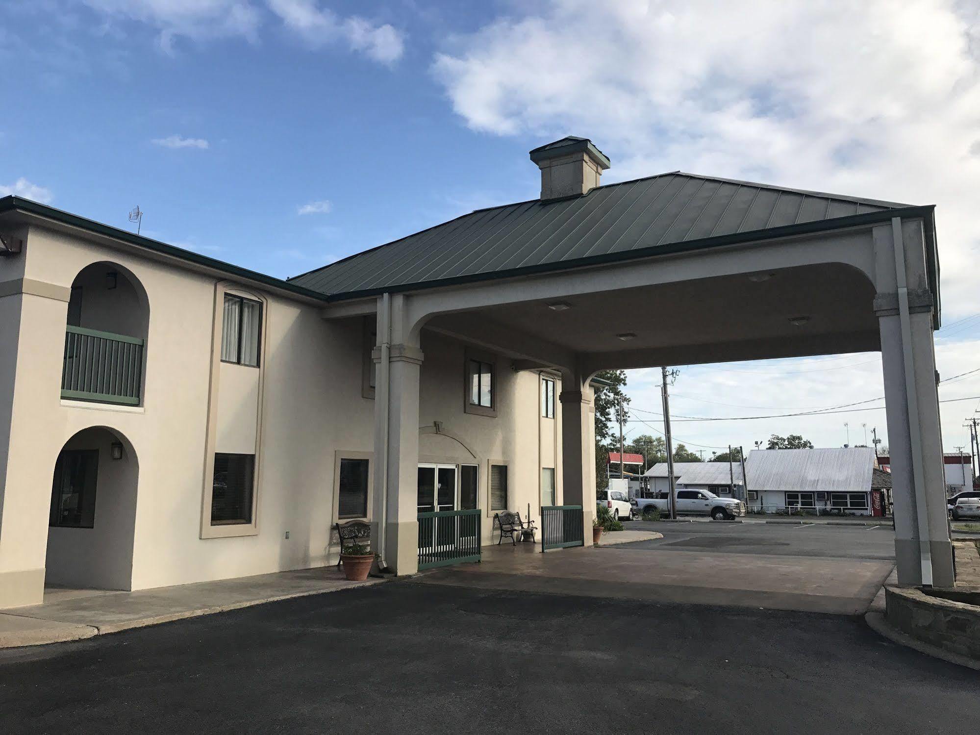 Quality Inn Three Rivers Εξωτερικό φωτογραφία
